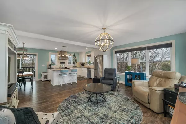 Loudon, NH 03307,47 Clearview DR