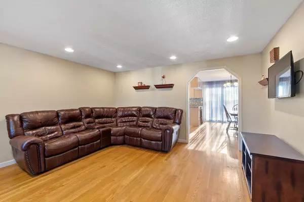 Nashua, NH 03063,123 Cannongate III RD #123