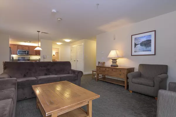 Ludlow, VT 05149,713/715 Qtr. I I I  Adams House