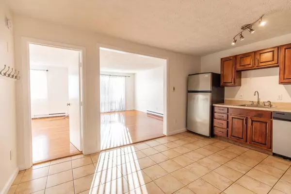 Manchester, NH 03102,39 Old Hackett Hill RD #3F