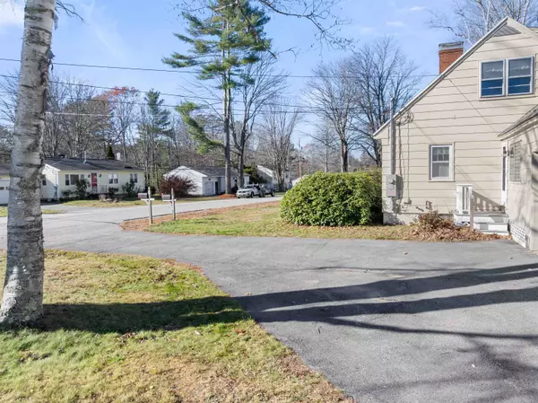 Rochester, NH 03867,19 Vernon AVE