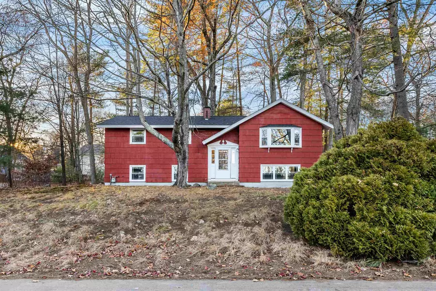 31 Tenby DR, Nashua, NH 03062