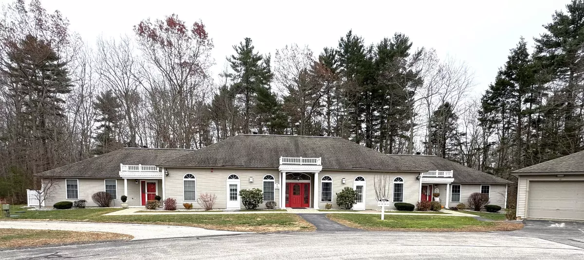 Kingston, NH 03848,32 Lantern LN