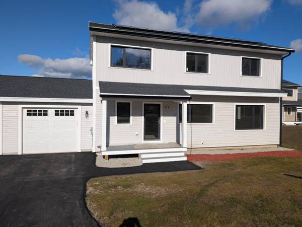 27 Windsor LN #B, Hudson, NH 03051