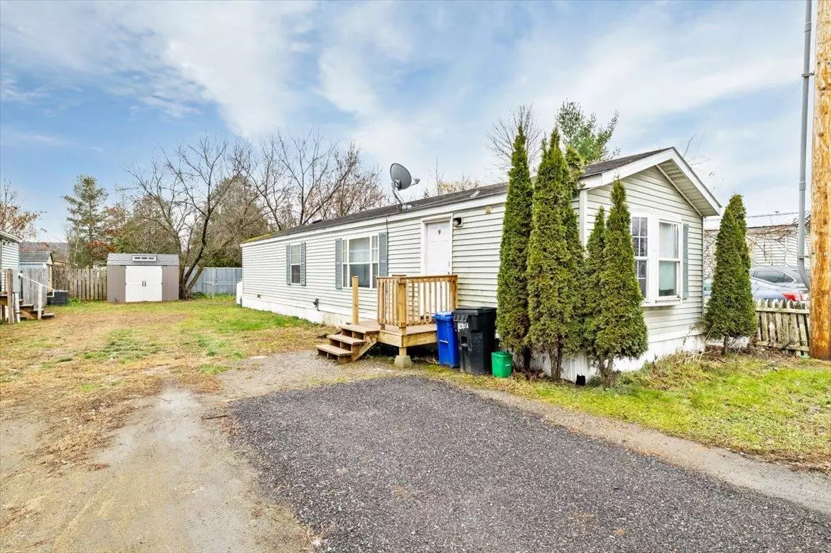 Milton, VT 05468,73 Pecor AVE