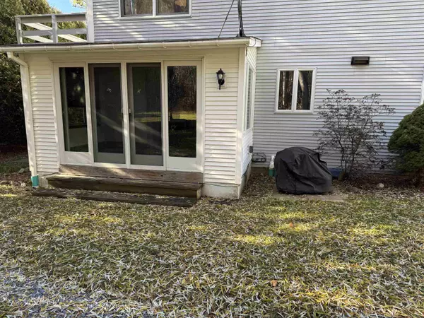 Middlebury, VT 05753,17 Twin CIR