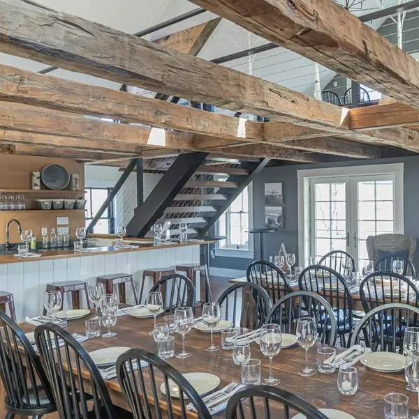 Wolfeboro, NH 03894,126 South Main ST