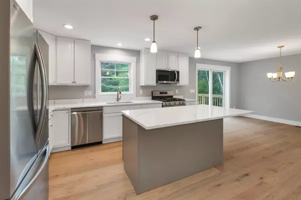 Alton, NH 03810,642 Alton Mountain RD