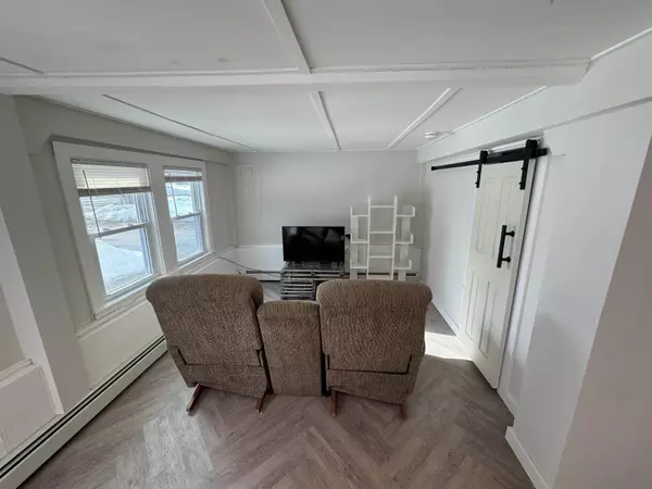 Biddeford, ME 04005,157 Hills Beach RD #A