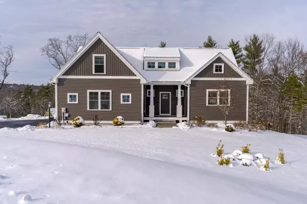 22 Sunrise CIR, Auburn, NH 03032