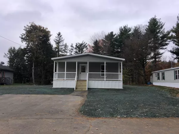 18 Madison DR, Hampstead, NH 03841