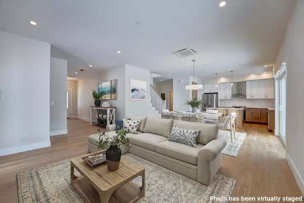 Rye, NH 03870,24 Kasnet DR