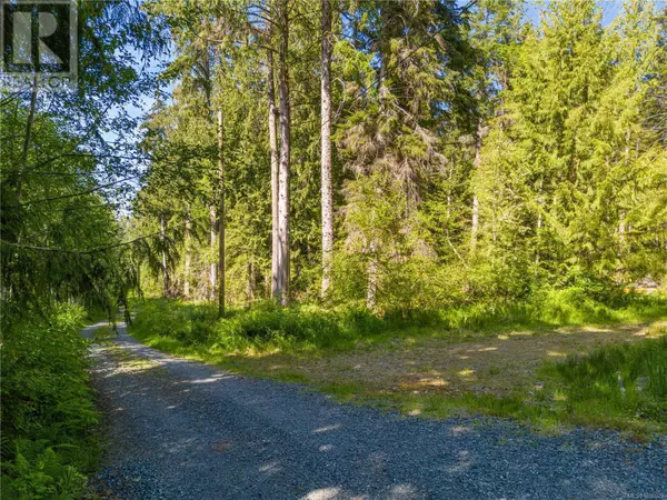 Qualicum Beach, BC V0R2T0,660 Fulmar Rd