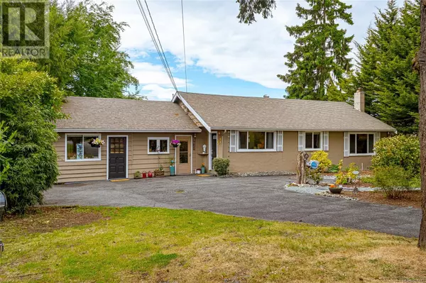 7032 West Saanich Rd, Central Saanich, BC V8M1G8