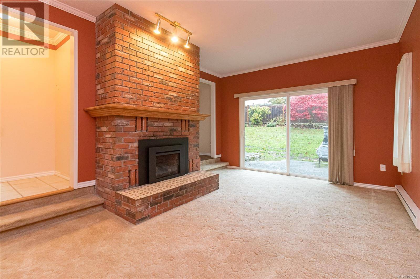 Central Saanich, BC V8M1Y9,1950 Cultra AVE #15