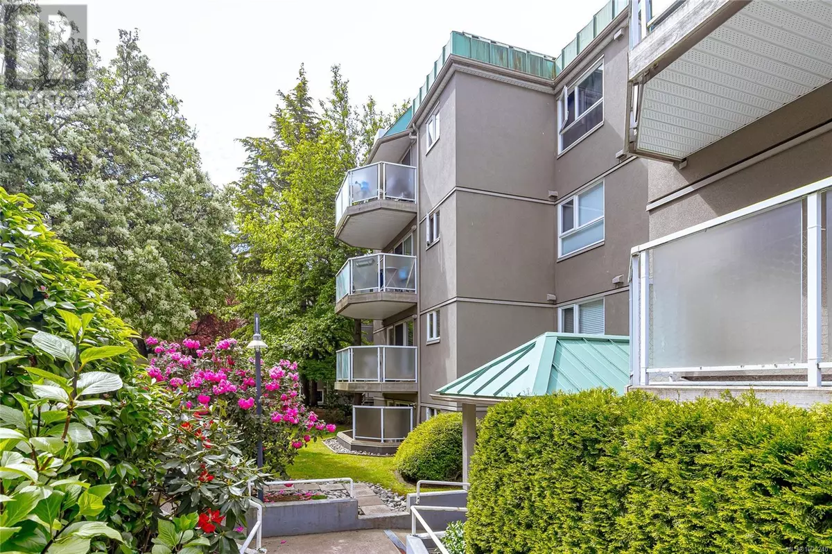 Victoria, BC V8T5G6,2520 Wark ST #114