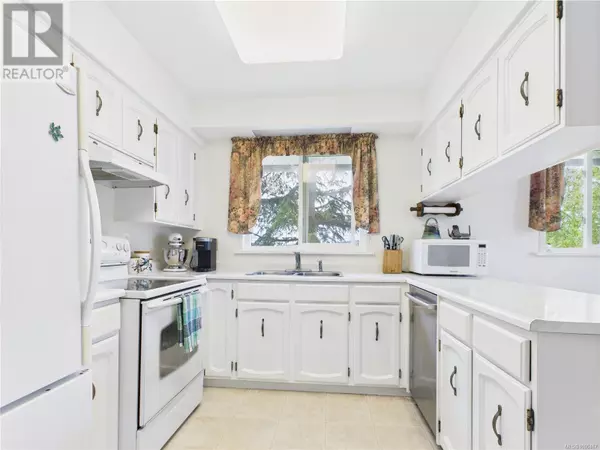 North Saanich, BC V8L5S9,1920 MIlls Rd