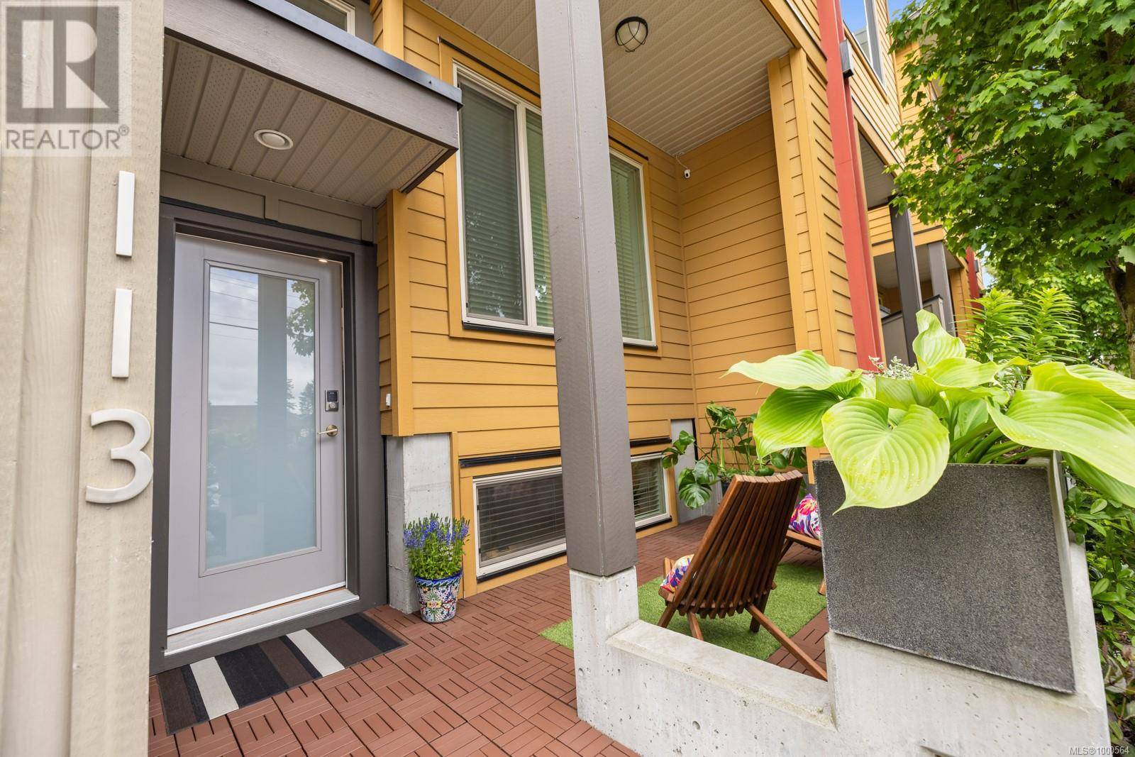 2733 Peatt RD #113, Langford, BC V9B3V2