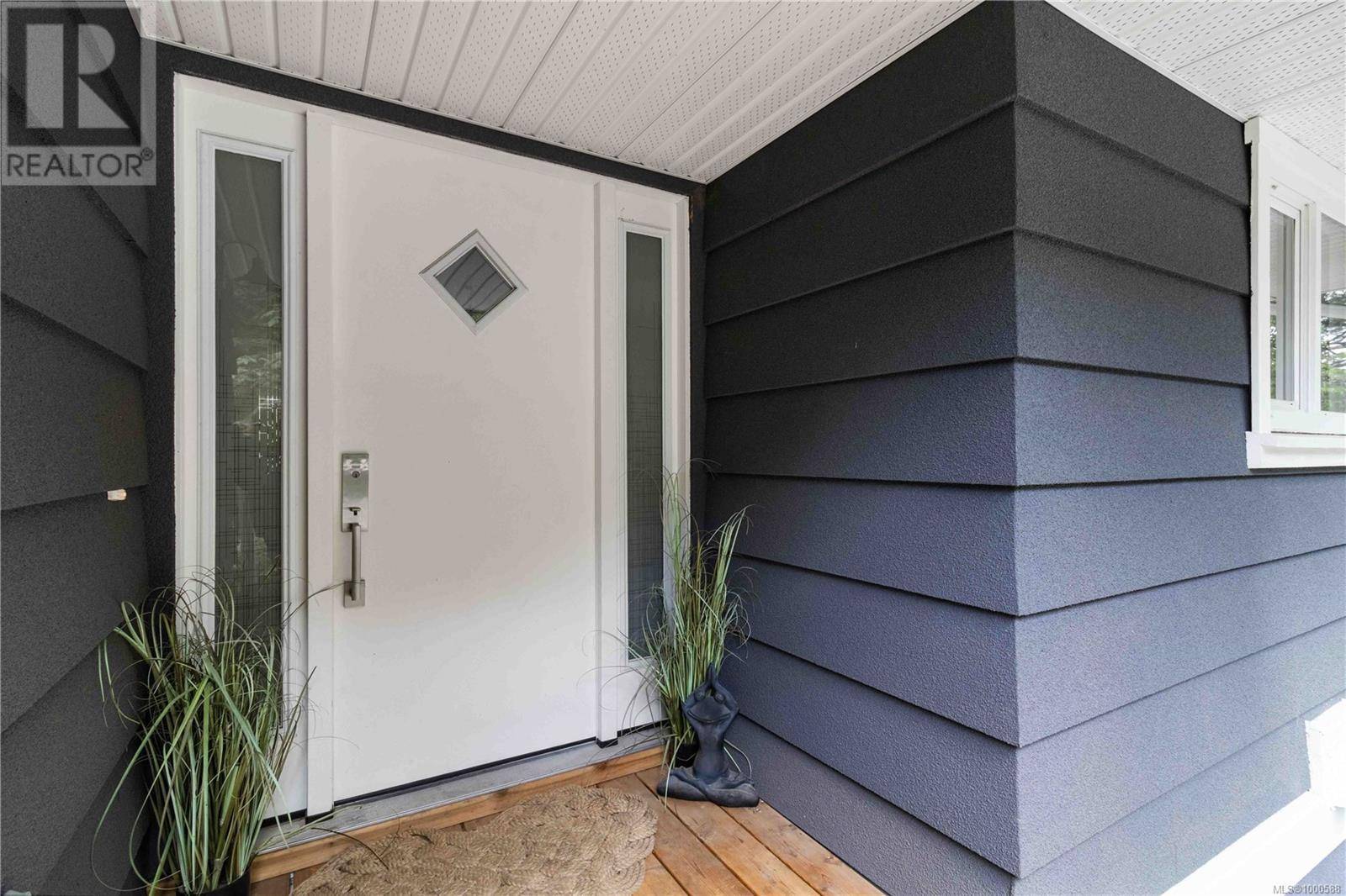 Central Saanich, BC V8M1V8,7487 East Saanich Rd
