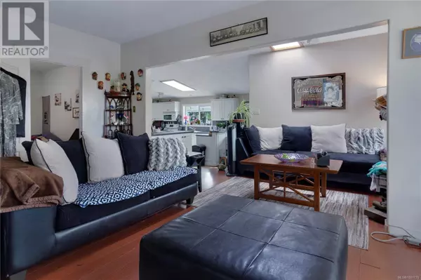 Nanaimo, BC V9R2W5,762 Albert St