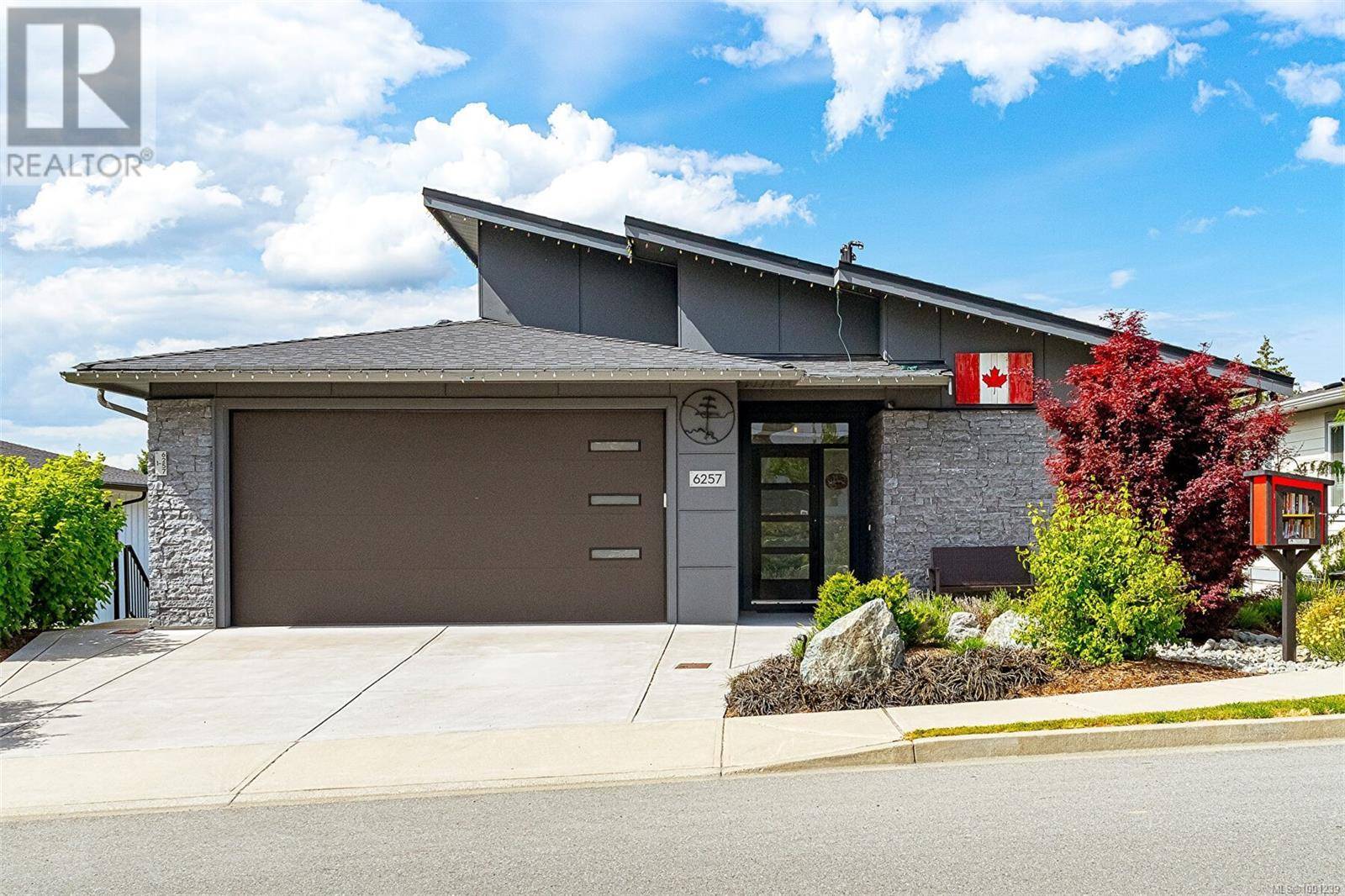 Duncan, BC V9L0H5,6257 Highwood Dr