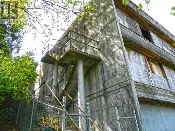 Nanaimo, BC V9R6N4,951 Haliburton St