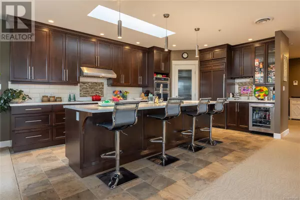 Nanaimo, BC V9R2R4,319 Selby St
