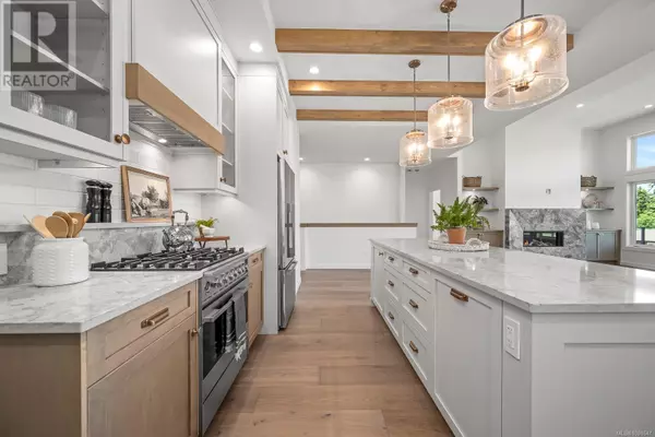 3284 Marygrove Pl, Courtenay, BC V9N0E7