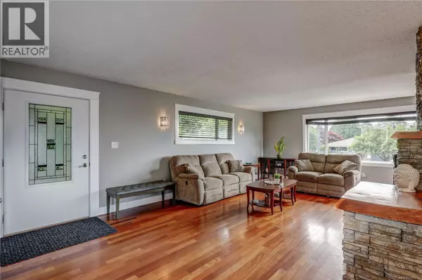 Nanaimo, BC V9S2Z9,985 Malaspina Cres