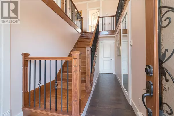 Saanich, BC V9A1W4,3161 Wascana St