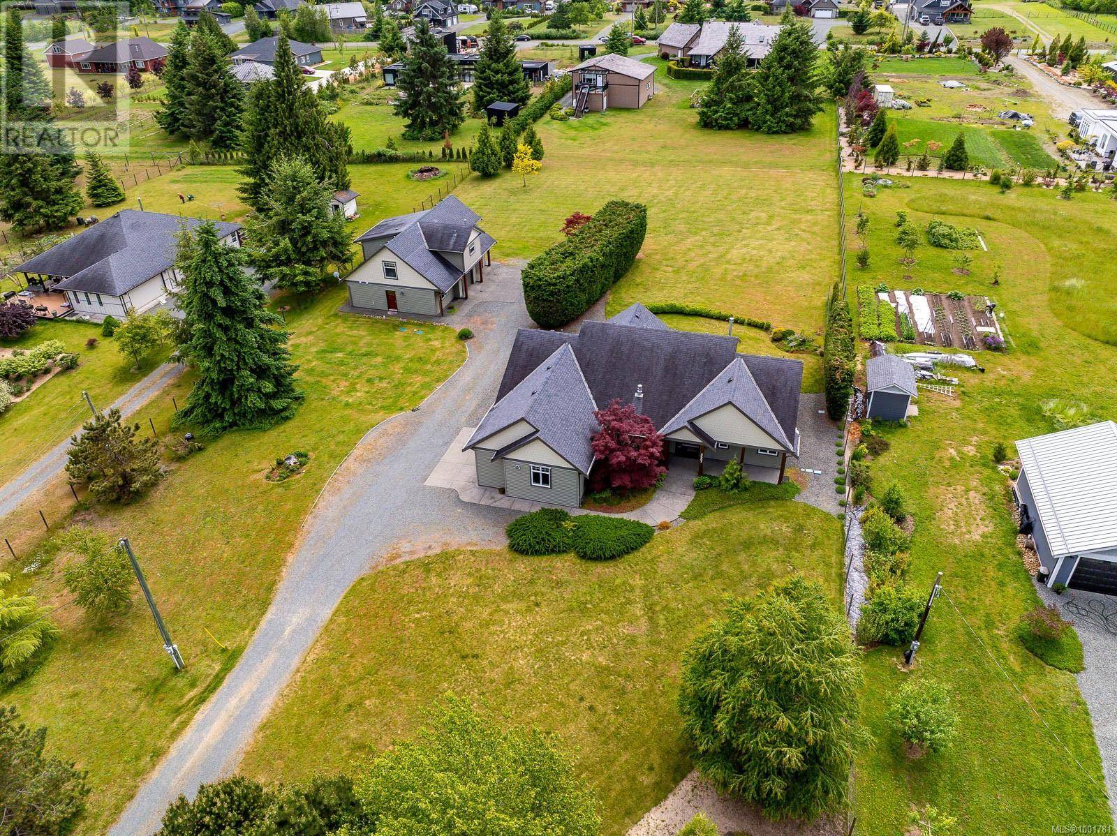 3661 Cameron Rd, Courtenay, BC V9N9R5