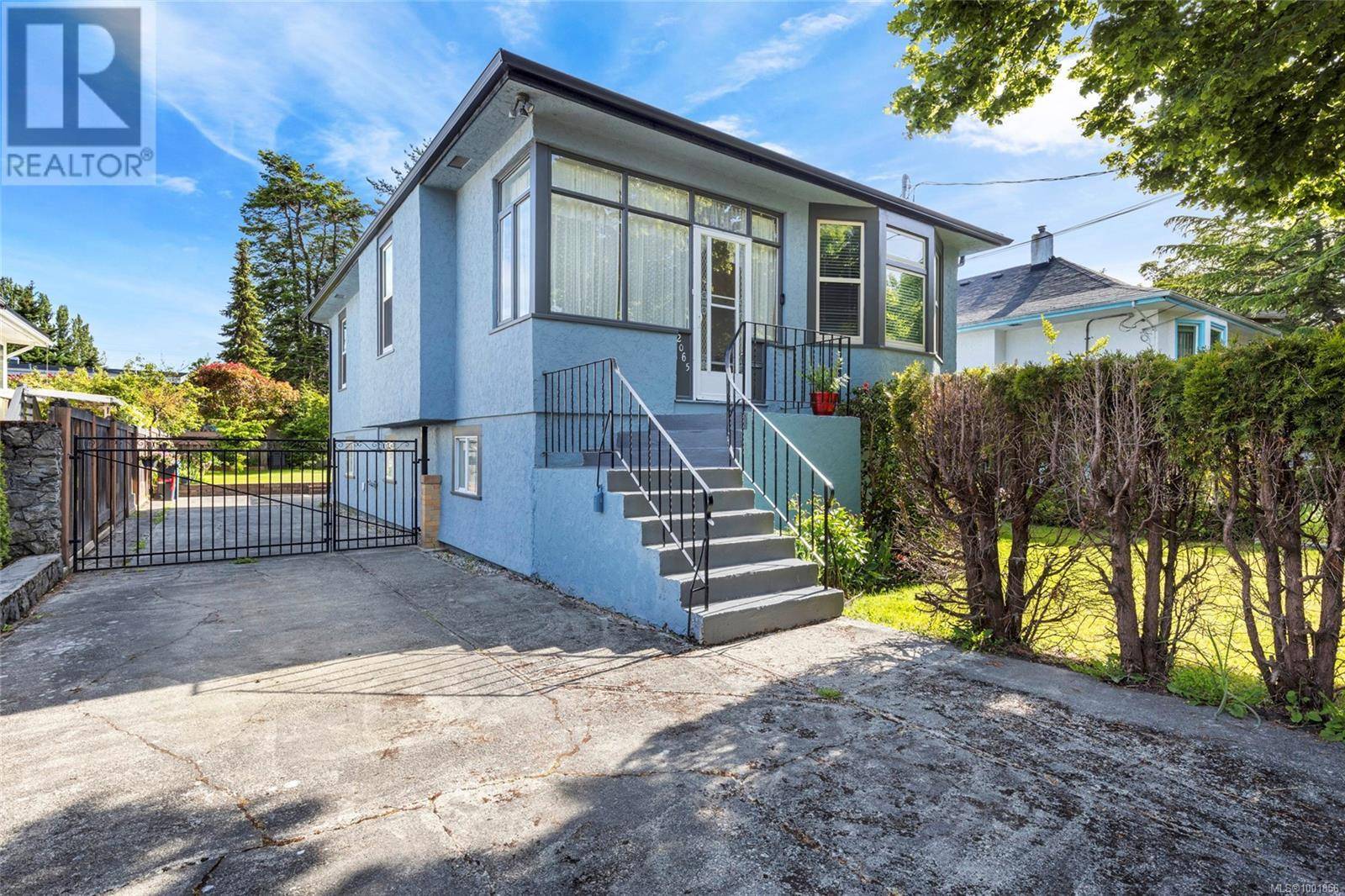 Oak Bay, BC V8R1T5,2065 Goldsmith St
