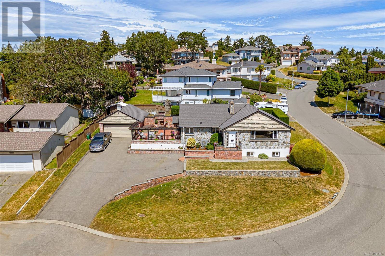 Saanich, BC V8X4W5,4228 Westervelt Pl