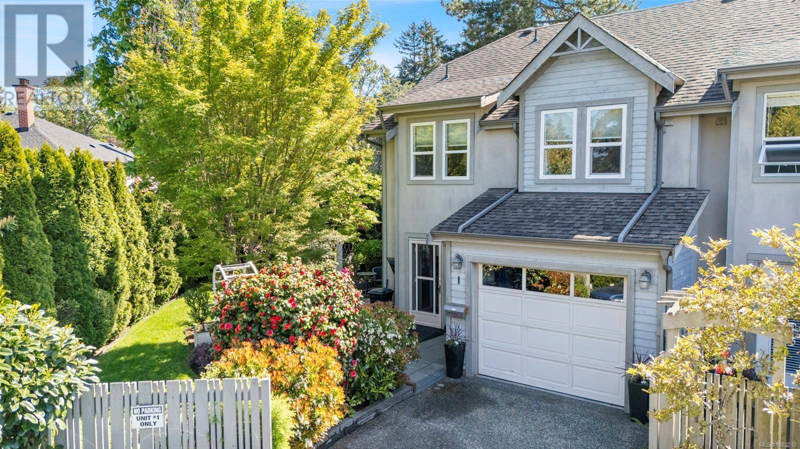 3947 Cedar Hill Cross RD #1, Saanich, BC V8P2N5