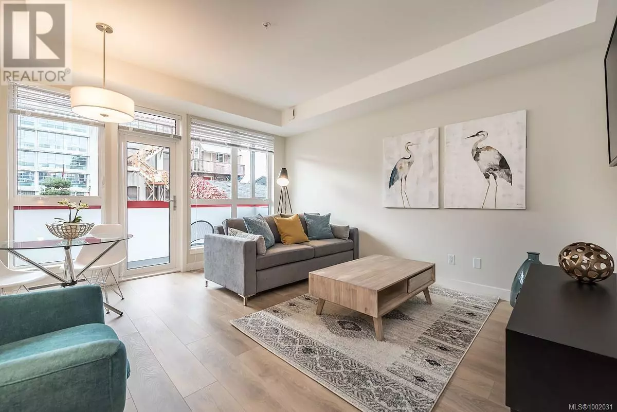 Victoria, BC V8W1S8,613 Herald ST #205