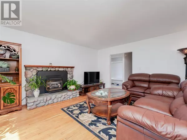 Saanich, BC V8N2C3,4342 Parkside Cres