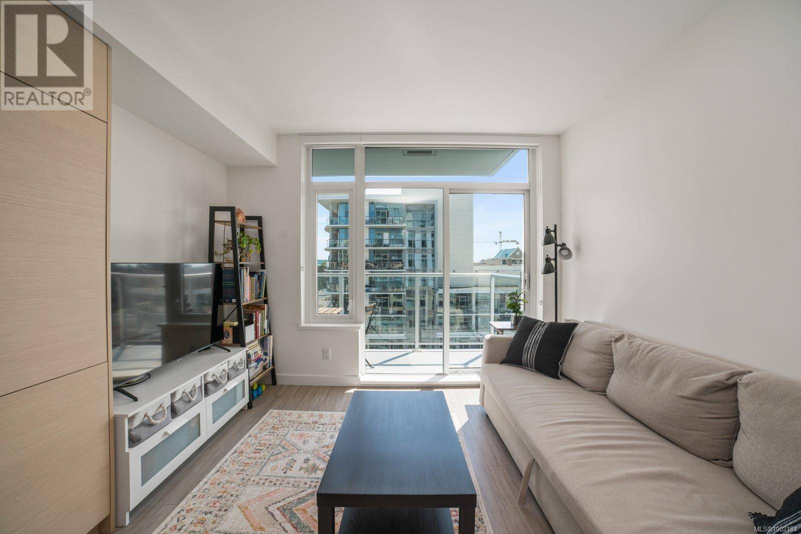 Victoria, BC V8W0G2,848 Yates ST #1208