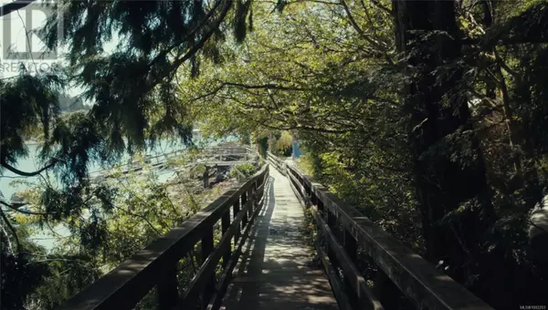 Bamfield, BC V0R1B0,167 Regent ST #7