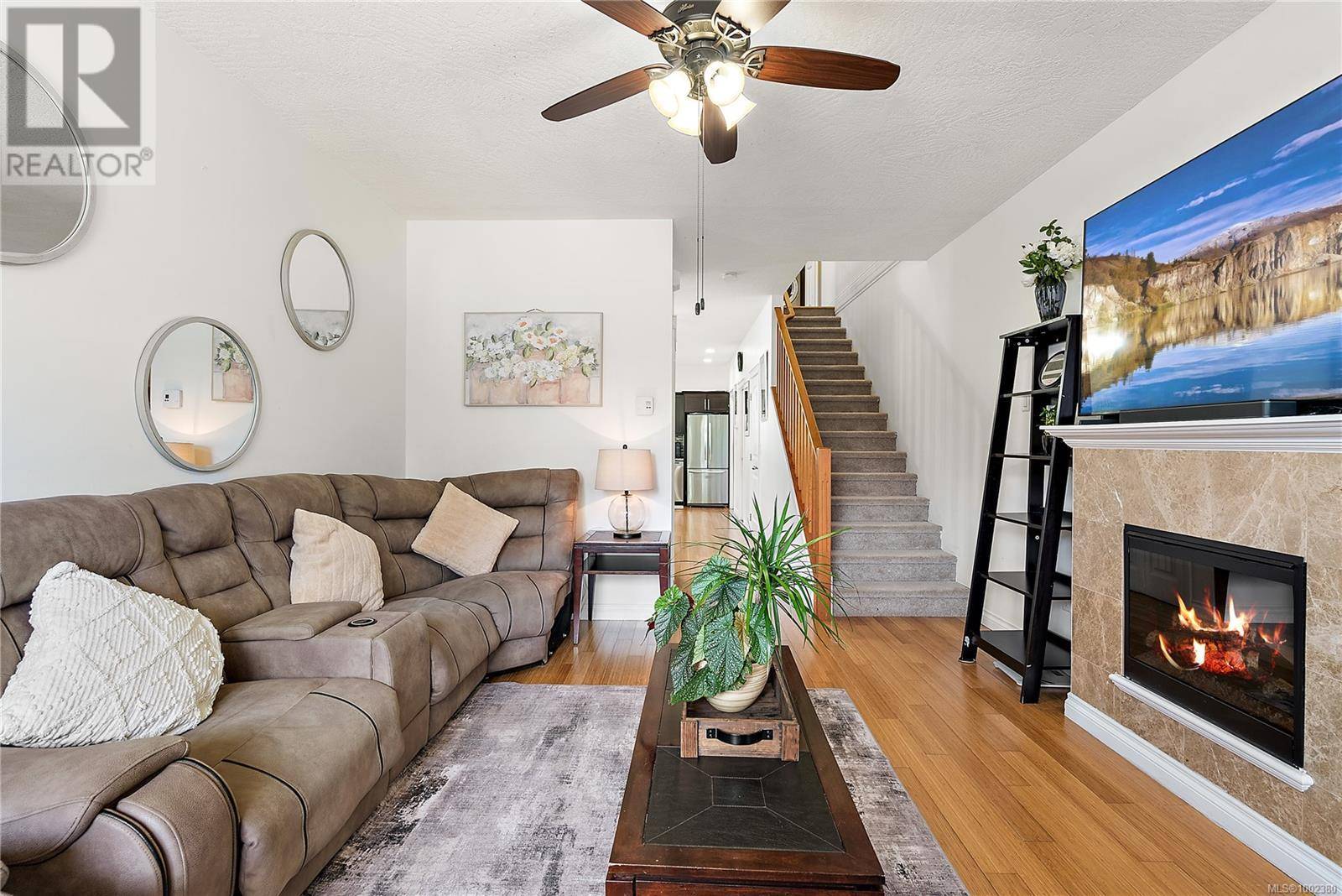 Langford, BC V9B3V1,2680 Peatt RD #205