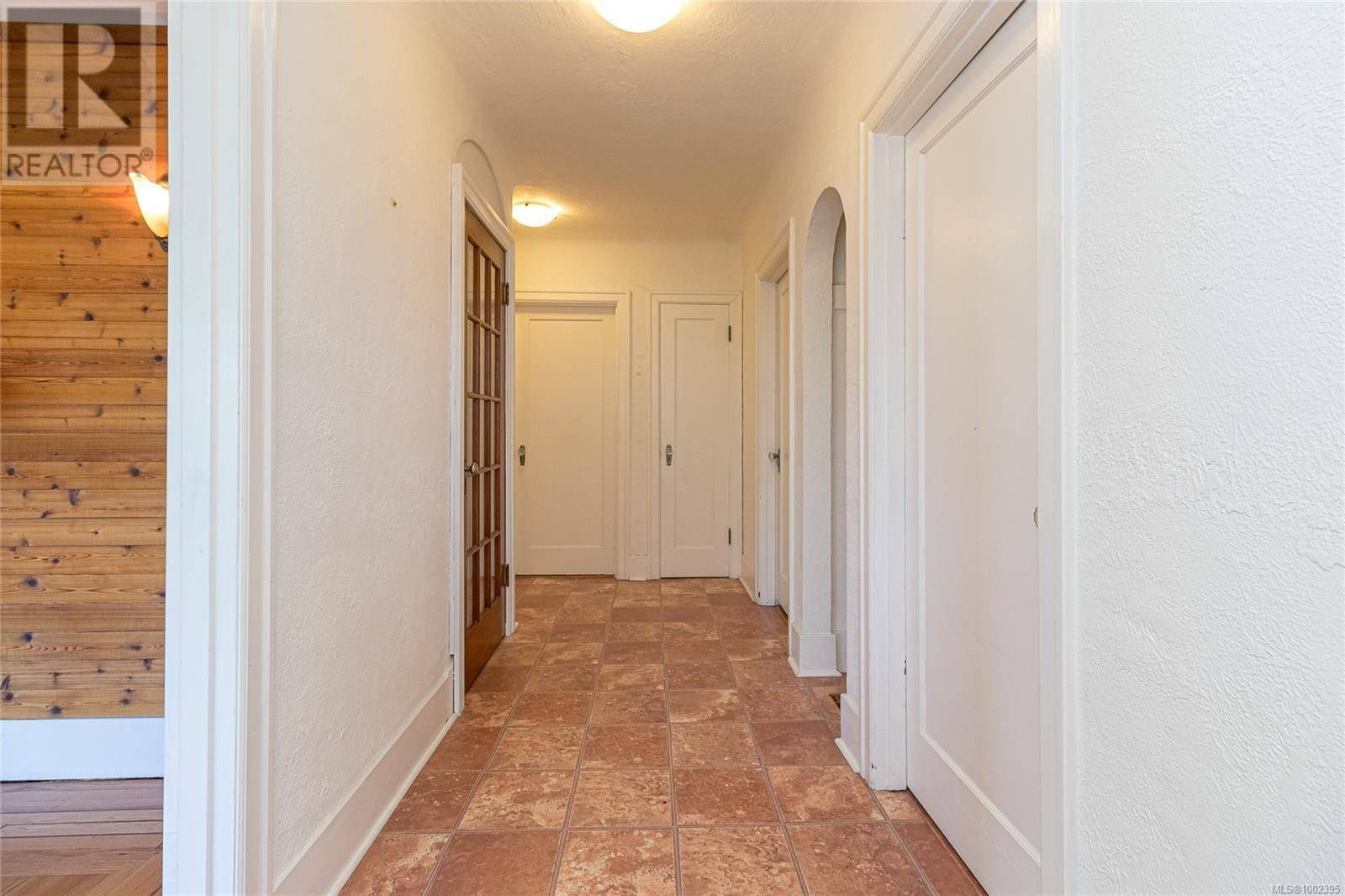 Victoria, BC V8V1B7,690 Dallas Rd