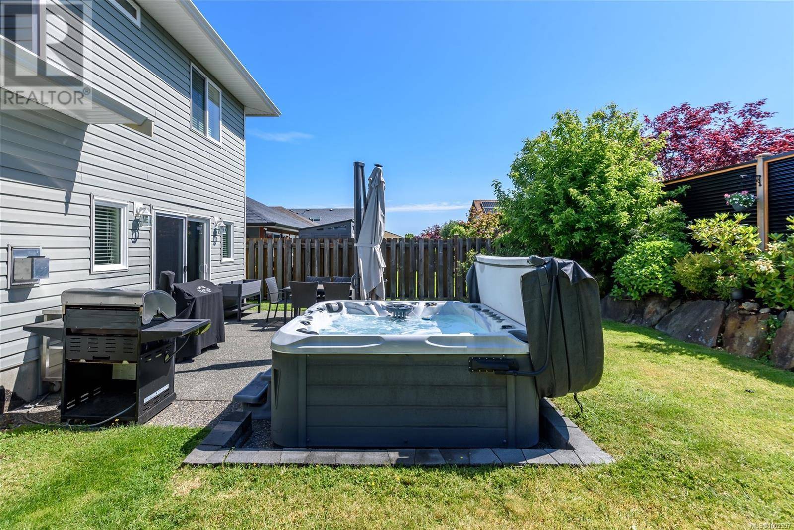 Comox, BC V9M0A2,2457 Canuck Pl