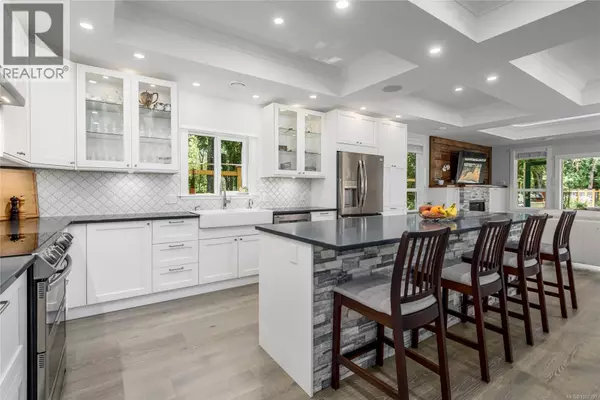 Courtenay, BC V9N1E9,877 3rd St