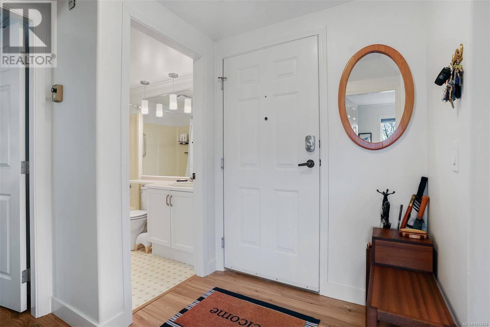 Victoria, BC V8V3B1,1158 Fairfield RD #203