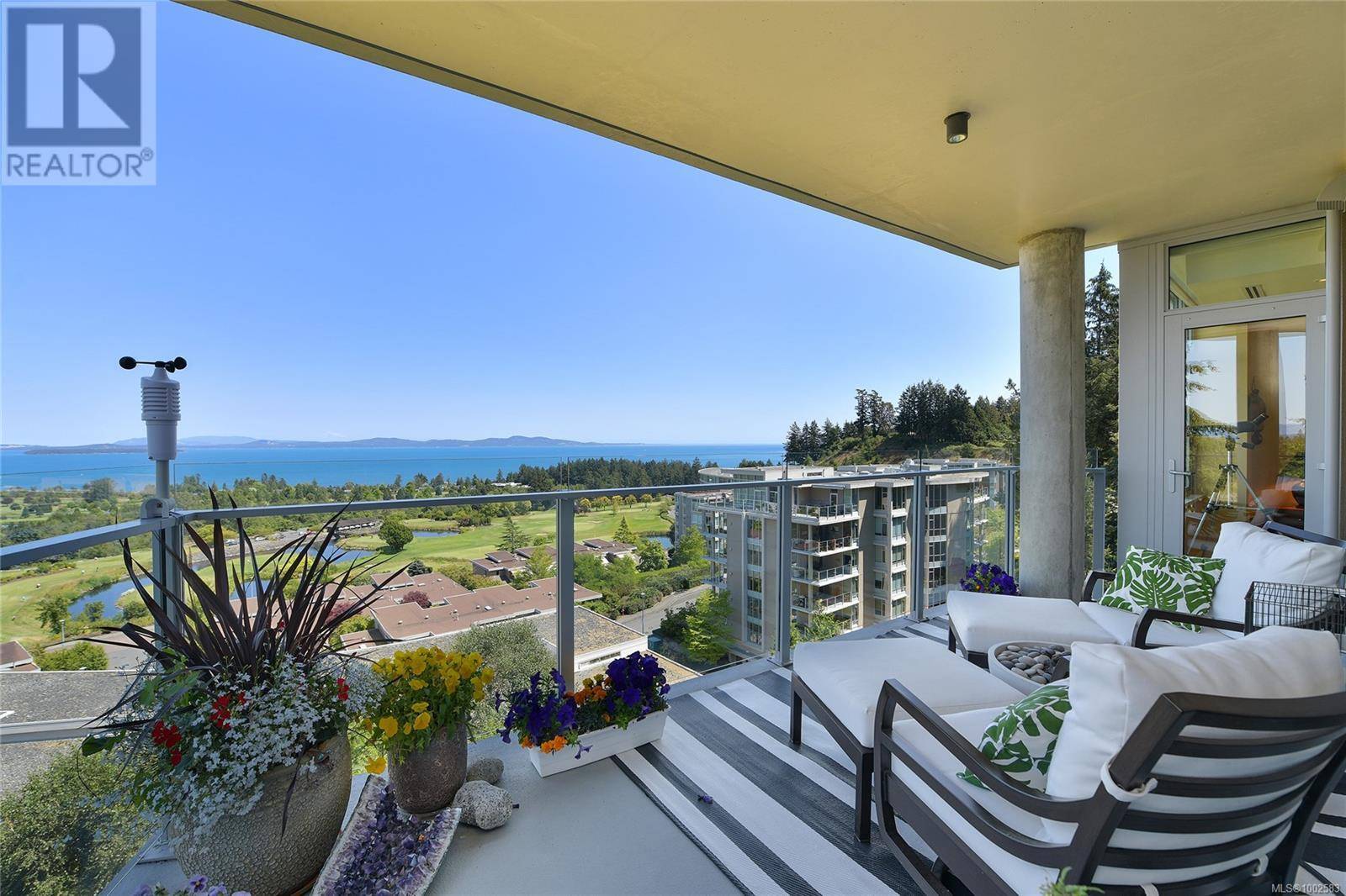 Saanich, BC V8Y3K3,5388 Hill Rise TER #403