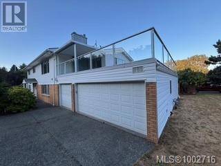 Saanich, BC V8N2C4,4251 Parkside Cres