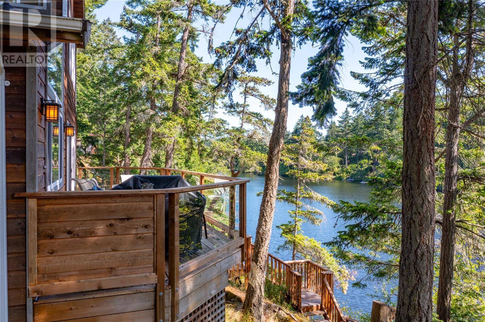 4839 Buccaneers Rd, Pender Island, BC V0N2M0