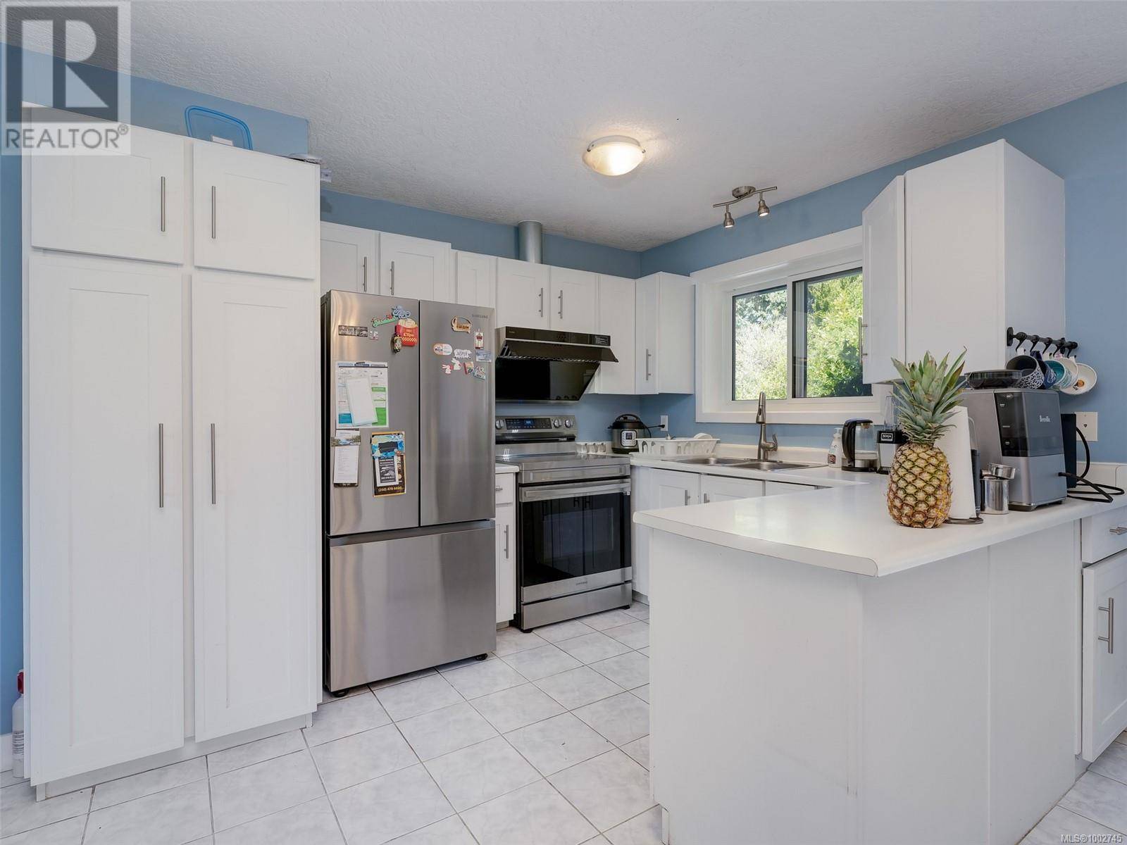 Colwood, BC V9C3T2,3343 Brenda Lane