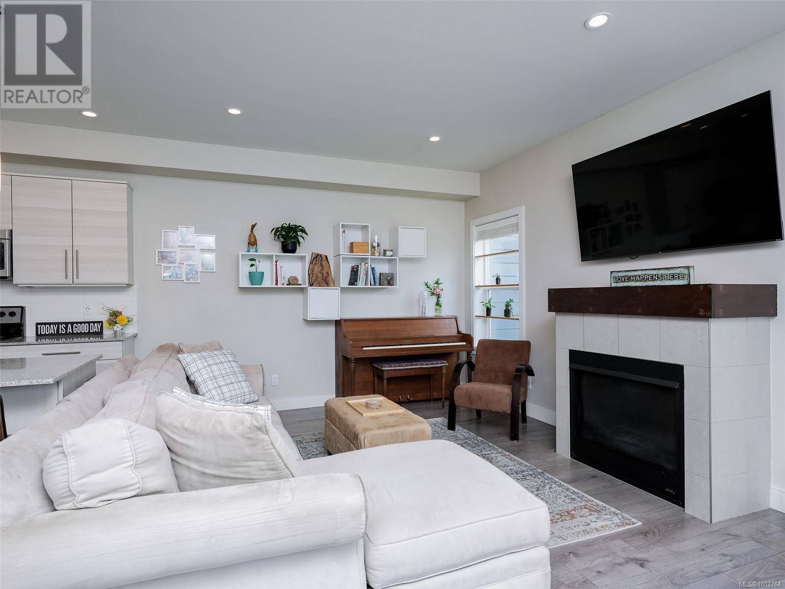 Central Saanich, BC V8M1W9,1515 Keating Cross RD #1