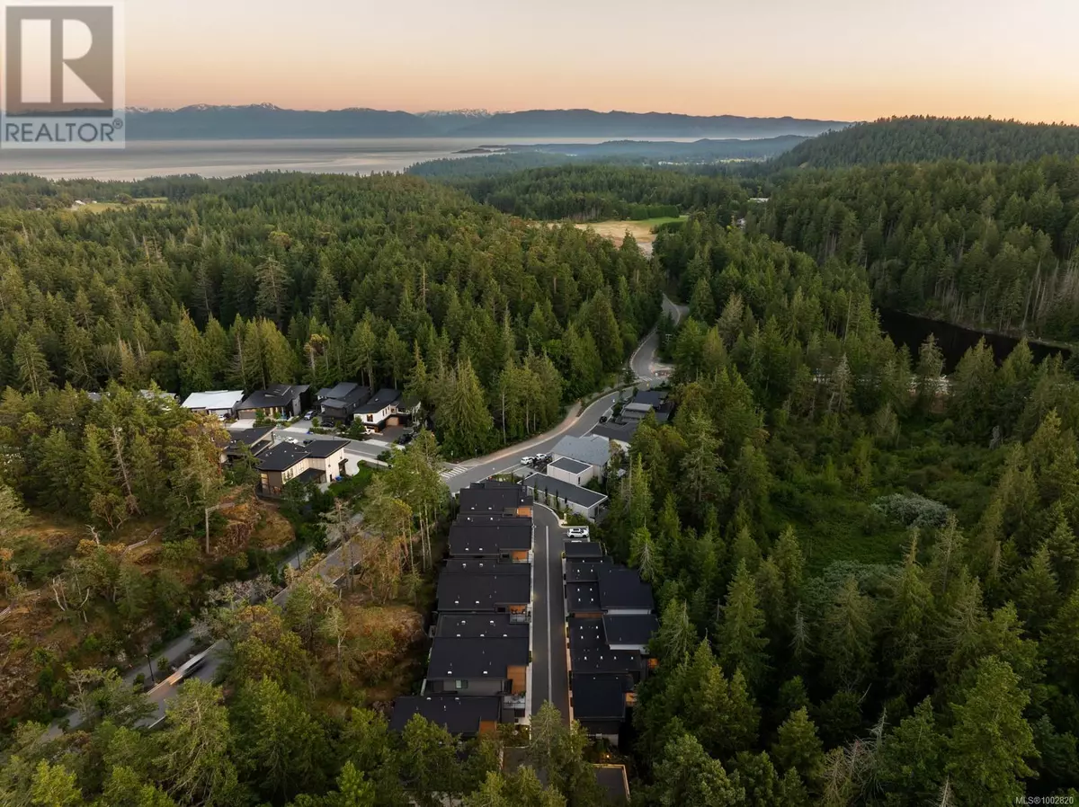 Colwood, BC V9C0T1,3921 Olympian WAY #13