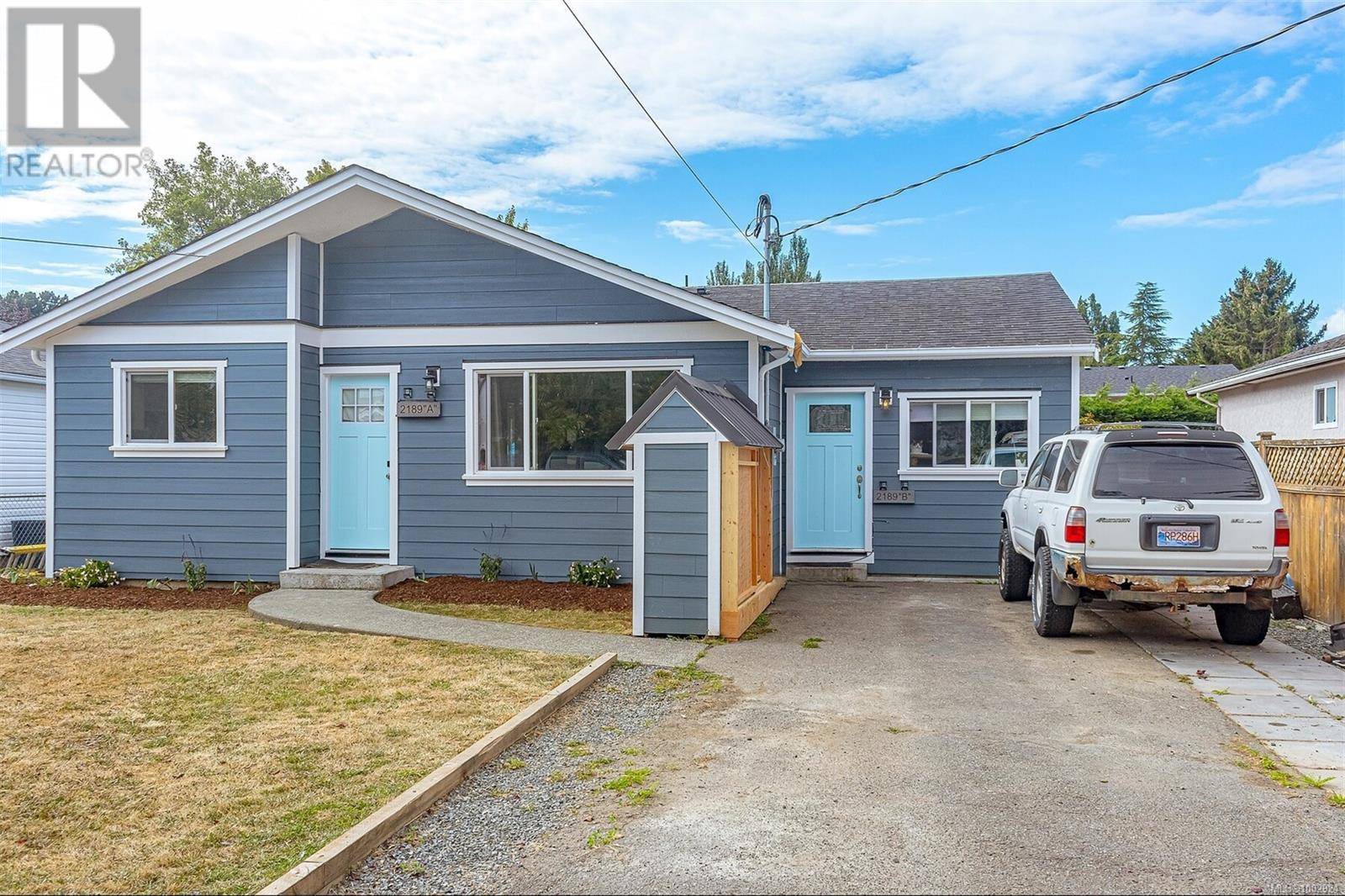 Sidney, BC V8L2H5,2189A &2189B Amelia Ave